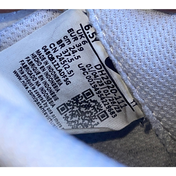 Boys Nike Air Force 1 Low White Sneakers 6.5 (Big Boy) - Picture 5 of 5